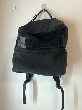 Shade & Shore Elevated Black Beach Backpack